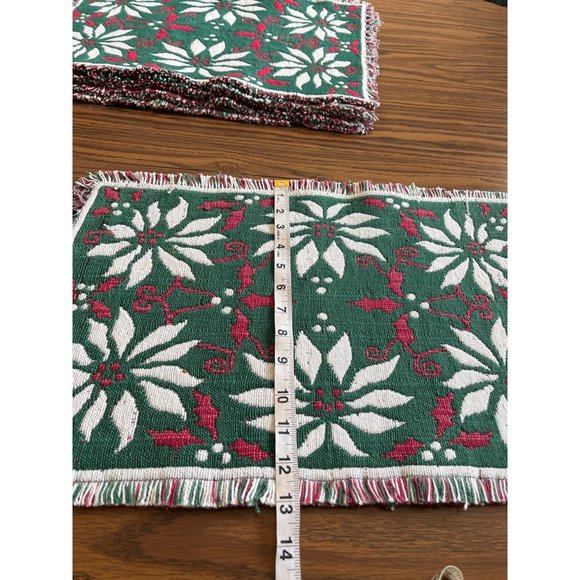 Holiday reversible red and green poinsettias cloth placemats - Picture 3 of 5